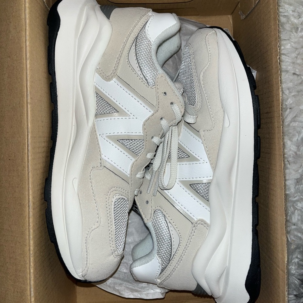 New Balance 5740 Moonbeam